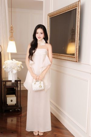 {"ARInfo":{"IsUseAR":false},"Version":"1.0.0","MakeupInfo":{"IsUseMakeup":false},"FaceliftInfo":{"IsChangeEyeLift":false,"IsChangeFacelift":false,"IsChangePostureLift":false,"IsChangeNose":false,"IsChangeFaceChin":false,"IsChangeMouth":false,"IsChangeThinFace":true},"BeautyInfo":{"IsAIBeauty":false,"OldBeautyCount":1,"IsSharpen":false,"SwitchMedicatedAcne":false,"IsBrightEyes":false,"IsOldBeauty":false,"IsReduceBlackEyes":false},"HandlerInfo":{"AppName":2},"FilterInfo":{"IsUseFilter":false}}