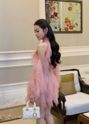 {"ARInfo":{"IsUseAR":false},"Version":"1.0.0","MakeupInfo":{"IsUseMakeup":false},"FaceliftInfo":{"IsChangeEyeLift":false,"IsChangeFacelift":false,"IsChangePostureLift":false,"IsChangeNose":false,"IsChangeFaceChin":false,"IsChangeMouth":false,"IsChangeThinFace":false},"BeautyInfo":{"IsAIBeauty":false,"OldBeautyCount":1,"IsSharpen":false,"SwitchMedicatedAcne":false,"IsBrightEyes":false,"IsOldBeauty":false,"IsReduceBlackEyes":false},"HandlerInfo":{"AppName":2},"FilterInfo":{"IsUseFilter":false}}