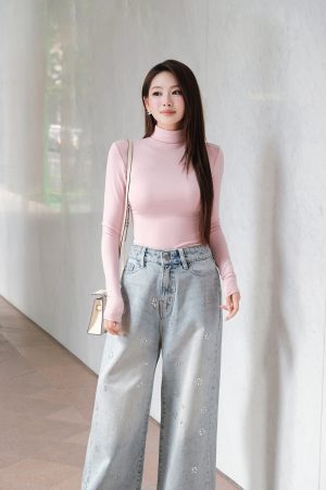 {"ARInfo":{"IsUseAR":false},"Version":"1.0.0","MakeupInfo":{"IsUseMakeup":false},"FaceliftInfo":{"IsChangeEyeLift":false,"IsChangeFacelift":false,"IsChangePostureLift":false,"IsChangeNose":false,"IsChangeFaceChin":false,"IsChangeMouth":false,"IsChangeThinFace":false},"BeautyInfo":{"SwitchMedicatedAcne":false,"IsAIBeauty":false,"IsBrightEyes":false,"IsSharpen":false,"IsOldBeauty":false,"IsReduceBlackEyes":false},"HandlerInfo":{"AppName":2},"FilterInfo":{"IsUseFilter":false}}