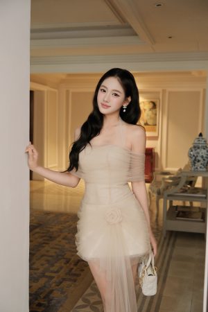 {"ARInfo":{"IsUseAR":false},"Version":"1.0.0","MakeupInfo":{"IsUseMakeup":false},"FaceliftInfo":{"IsChangeEyeLift":false,"IsChangeFacelift":false,"IsChangePostureLift":false,"IsChangeNose":false,"IsChangeFaceChin":false,"IsChangeMouth":false,"IsChangeThinFace":false},"BeautyInfo":{"SwitchMedicatedAcne":false,"IsAIBeauty":false,"IsBrightEyes":false,"IsSharpen":false,"IsOldBeauty":false,"IsReduceBlackEyes":false},"HandlerInfo":{"AppName":2},"FilterInfo":{"IsUseFilter":false}}