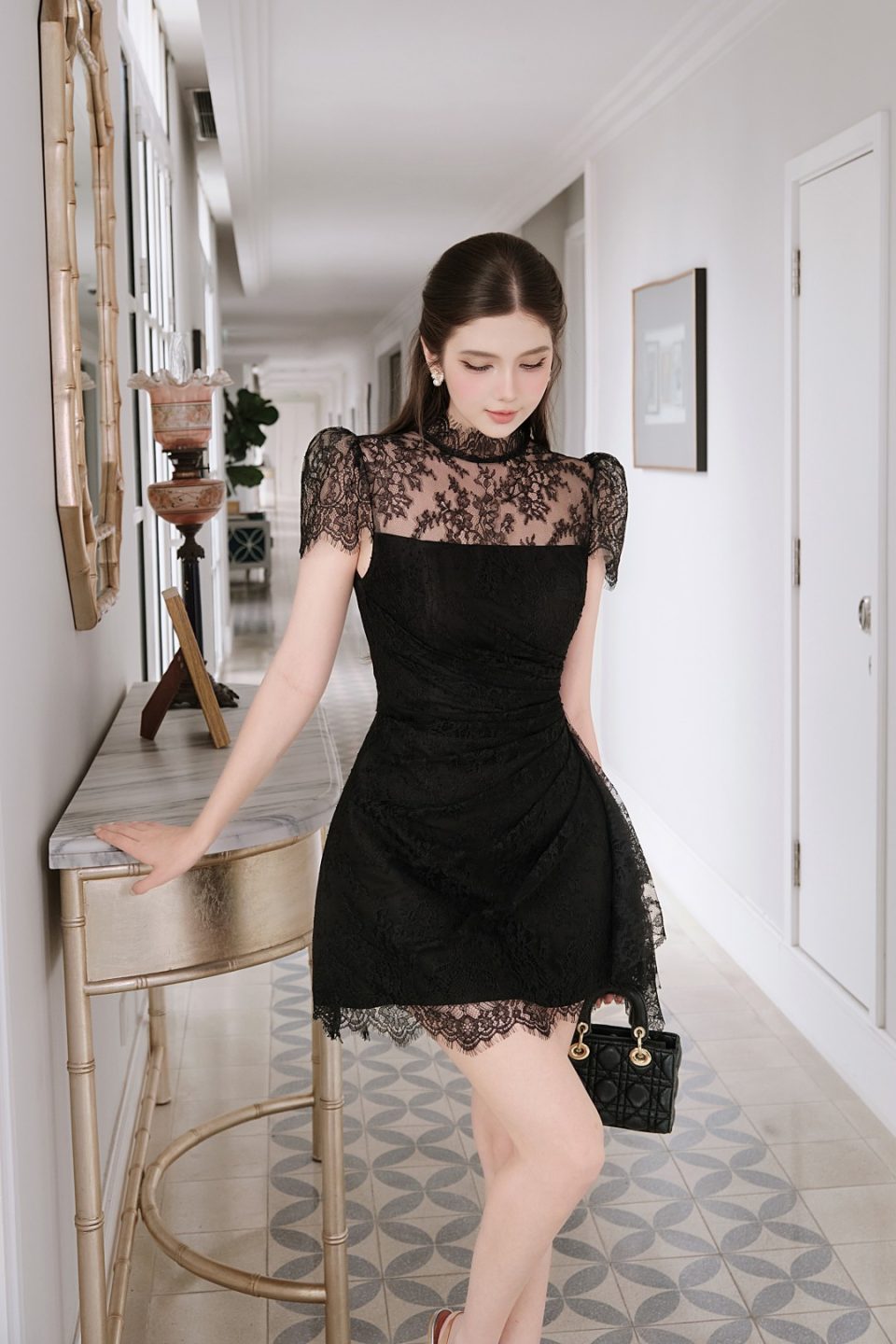 Đầm ngắn ren cổ cao draping thanh lịch – sự kiện, hẹn hò | Khiết KD609A
