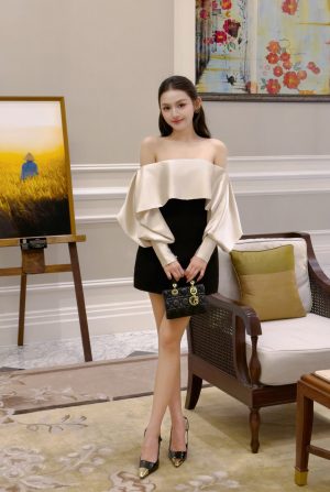 Đầm ngắn trễ vai lụa đen kem sang trọng – dự tiệc, sự kiện | Khiết KD475