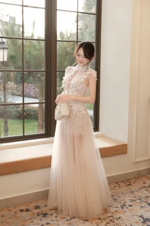 Đầm dài ren hoa 3D dáng ôm phối 2 lớp tulle bay bổng, cổ cao khoét ngực thanh lịch – Tiệc sang trọng, sự kiện, dạ tiệc | Khiết KD553